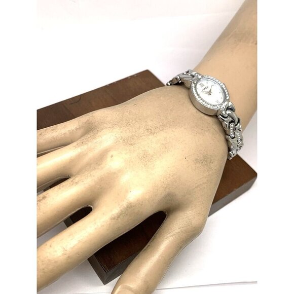 Timex Women's Watch TW2T49700 Quartz Mother of Pearl Silver Steel Oval Petite - Picture 4 of 13